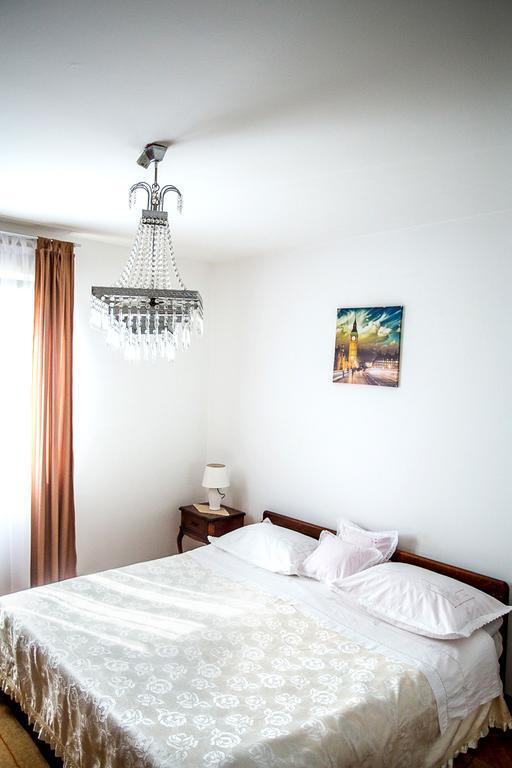 Split Apartments Shell Екстер'єр фото