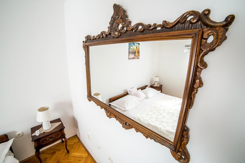 Split Apartments Shell Екстер'єр фото
