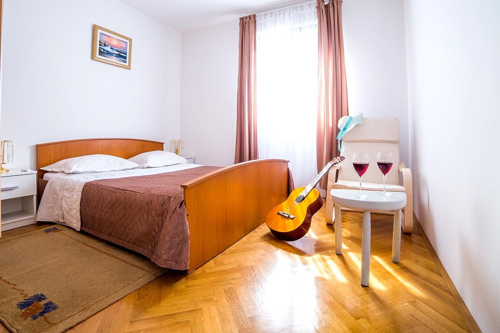 Split Apartments Shell Екстер'єр фото