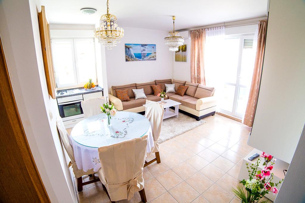 Split Apartments Shell Екстер'єр фото